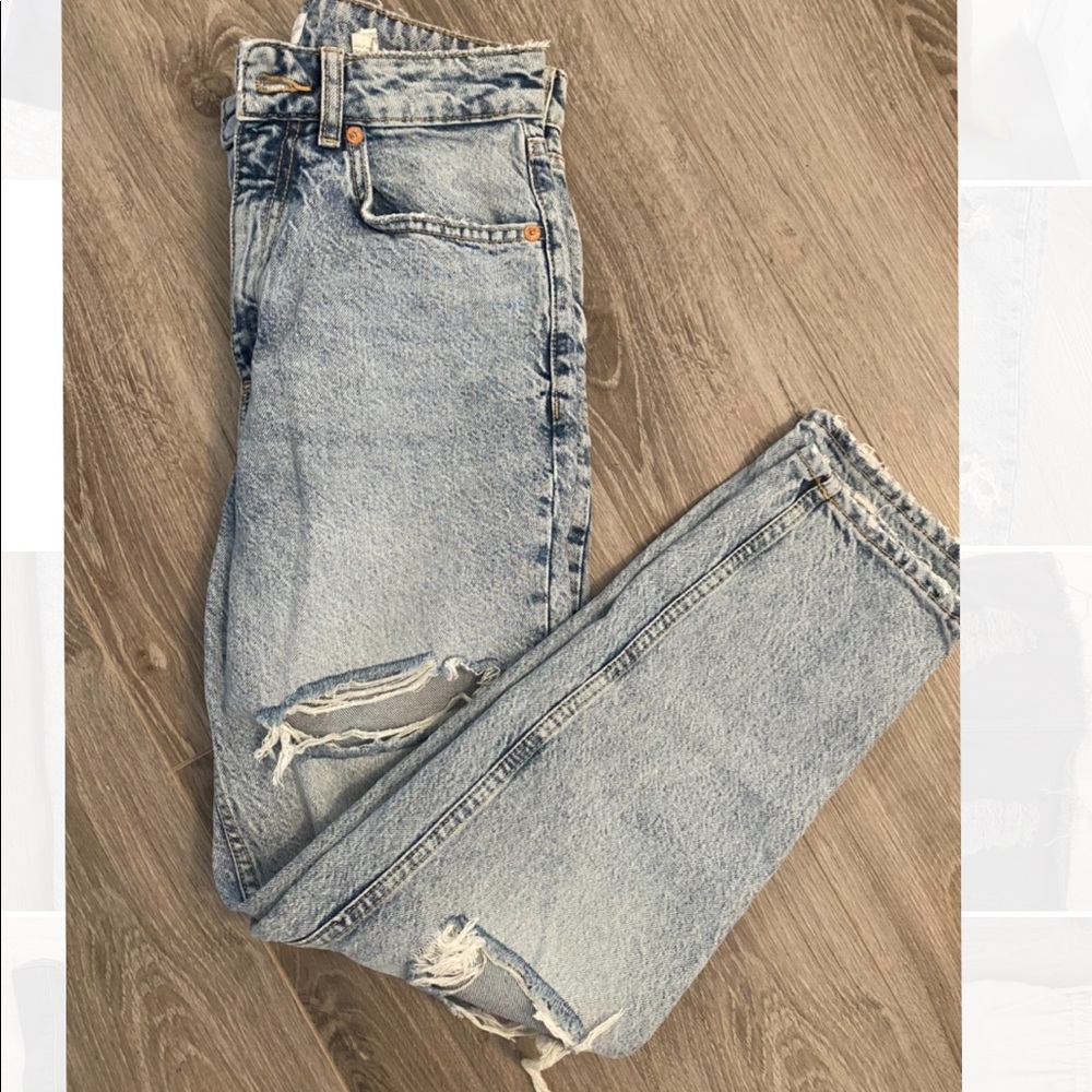 High waisted ripped Mom fit jeans